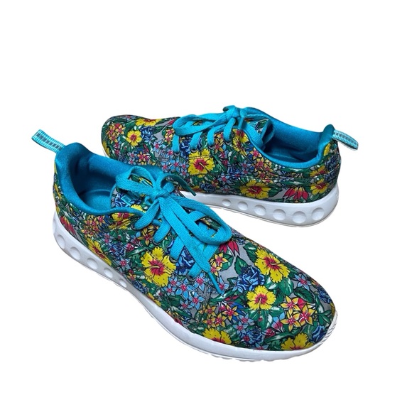 PUMA Women’s Carson Runner Hibiscus Sneakers - Picture 12 of 15